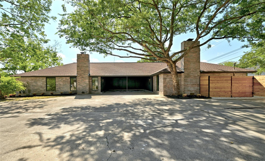 2009 Holland Ave, Austin, Texas 78704, 2 Bedrooms Bedrooms, ,2 BathroomsBathrooms,Residential,For Sale,Holland,ACT6927120