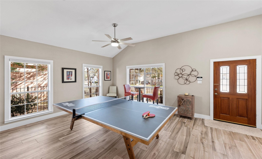  This room is perfect area for a more formal dining table, a sitting area, or keep it as table tennis  game area !