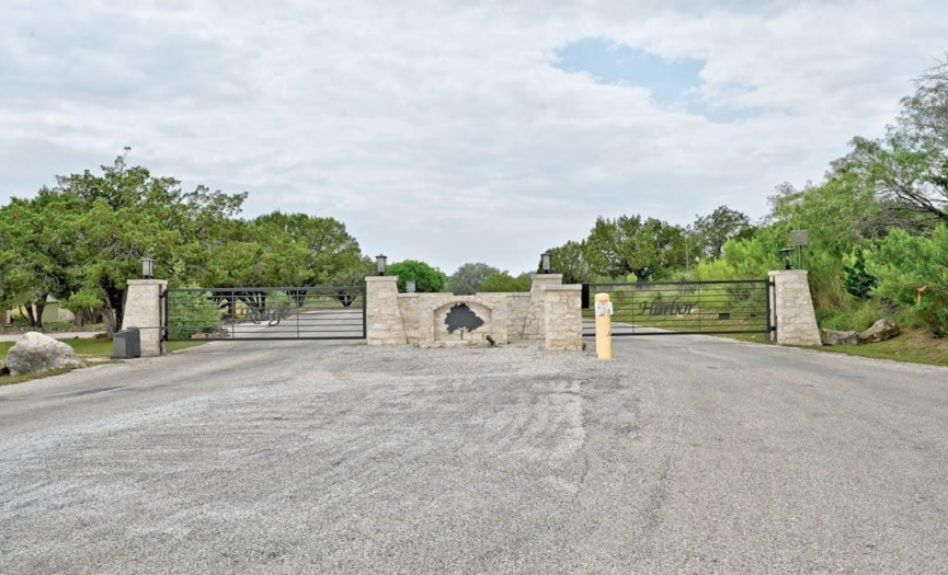 336 Harbor DR, Spicewood, Texas 78669, 3 Bedrooms Bedrooms, ,3 BathroomsBathrooms,Residential,For Sale,Harbor,ACT5158036
