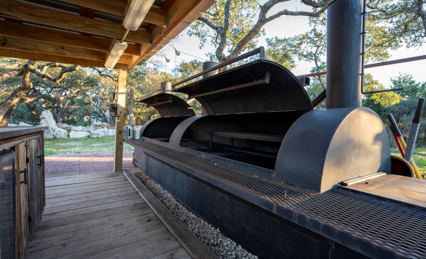 Huge smoker to feed an army and for all your gathering needs. 