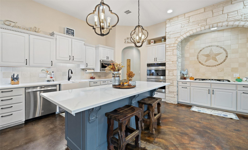 The home chef will be pleased with this stunning custom gourmet kitchen that is ready for you to immediately begin whipping up your favorite culinary delights. 