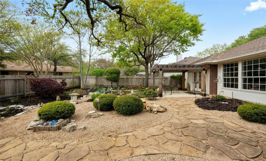 5109 Crystal Water DR, Austin, Texas 78735, 3 Bedrooms Bedrooms, ,2 BathroomsBathrooms,Residential,For Sale,Crystal Water,ACT6375403