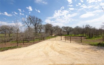 138 Spanish Oak RD, Dale, Texas 78616 For Sale
