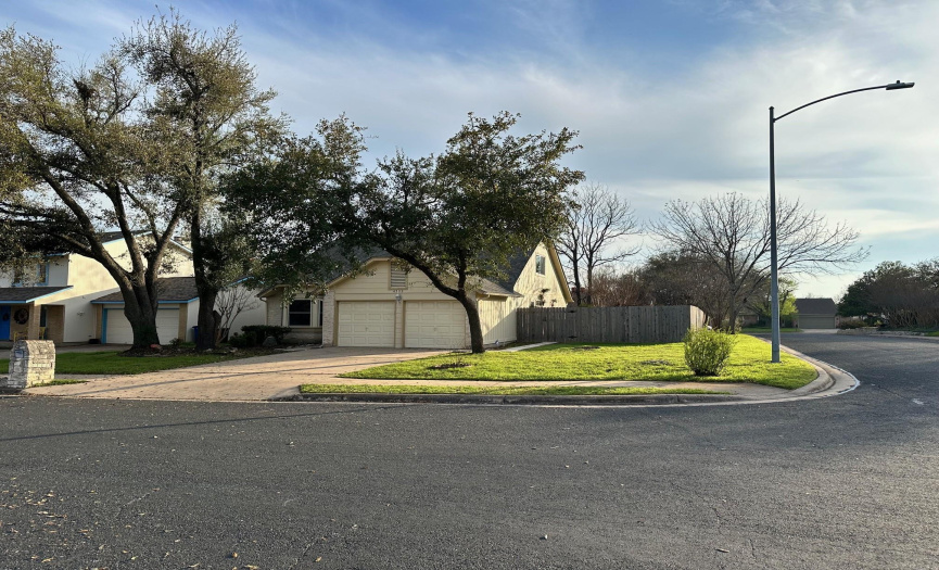 4303 STEVE SCARBROUGH DR, Austin, Texas 78759, 3 Bedrooms Bedrooms, ,2 BathroomsBathrooms,Residential,For Sale,STEVE SCARBROUGH,ACT9925322