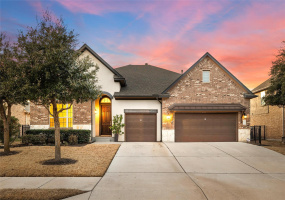 Gorgeous large 3970 sq ft home on a golf course in Teravista
