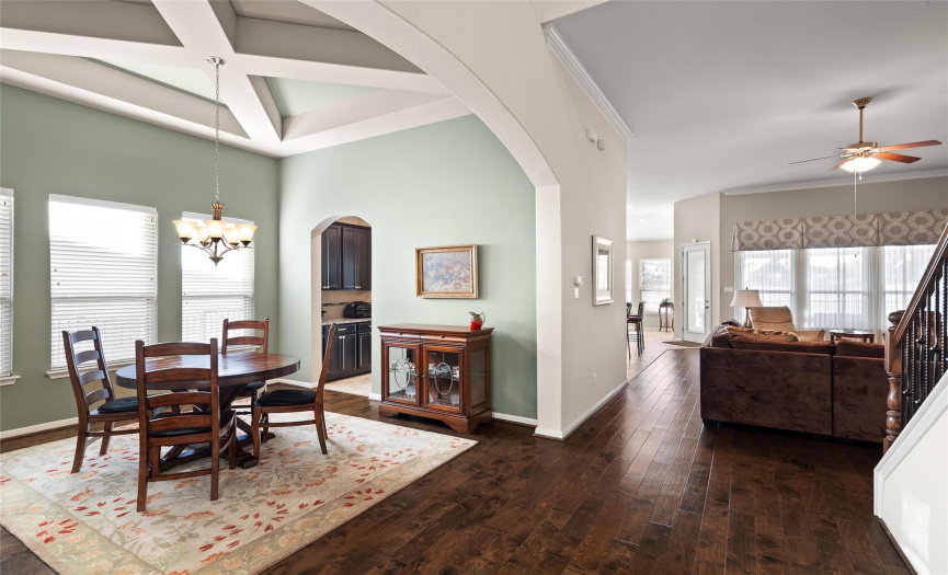 Beautiful ceilings in the dining room and vaulted high ceilings throughout