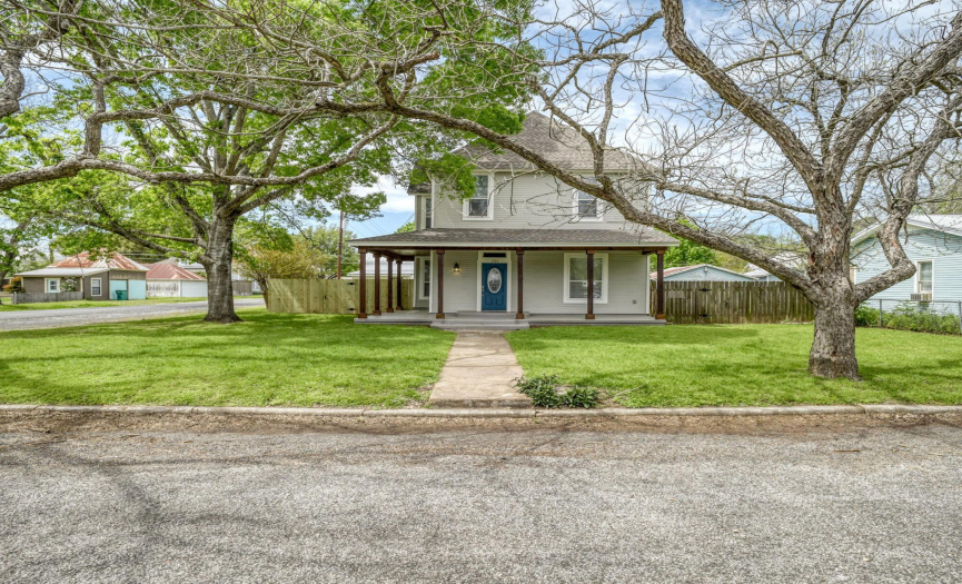 701 Hudgins ST, Smithville, Texas 78957, 4 Bedrooms Bedrooms, ,2 BathroomsBathrooms,Residential,For Sale,Hudgins,ACT7083988