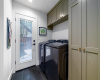 Wait. . . what?  indoor expansive laundry room in this neighborhood? 