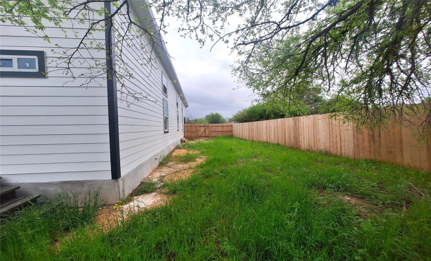 320 7th Ave, Rockdale, Texas 76567, 3 Bedrooms Bedrooms, ,2 BathroomsBathrooms,Residential,For Sale,7th,ACT6178422