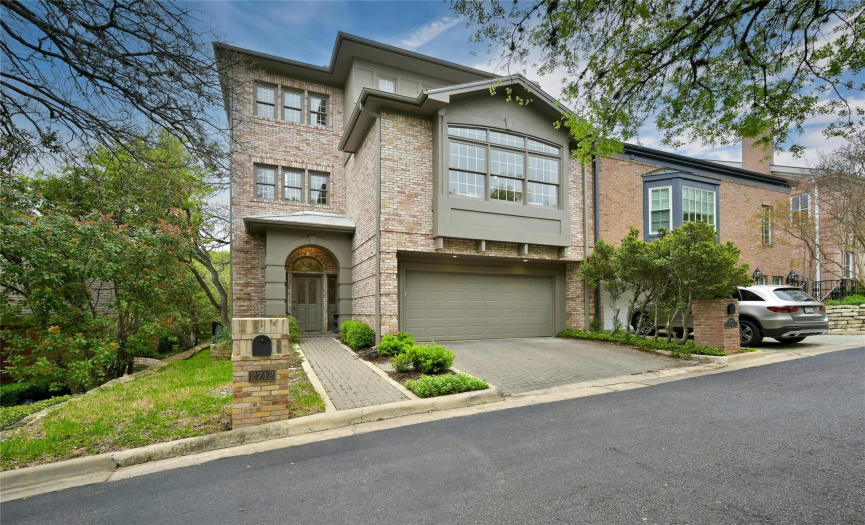 2712 Hillview Green LN, Austin, Texas 78703, 3 Bedrooms Bedrooms, ,2 BathroomsBathrooms,Residential,For Sale,Hillview Green,ACT6654969