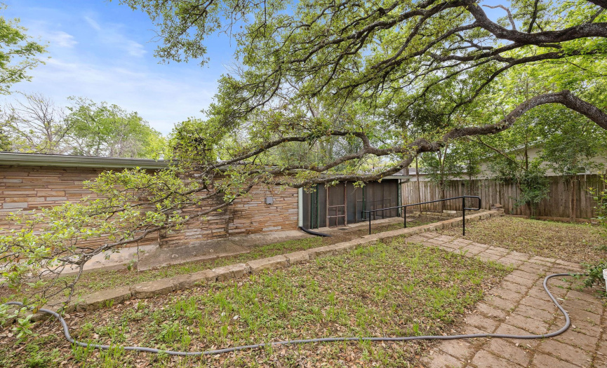 4810 Park DR, Austin, Texas 78731, 2 Bedrooms Bedrooms, ,1 BathroomBathrooms,Residential,For Sale,Park,ACT6396320