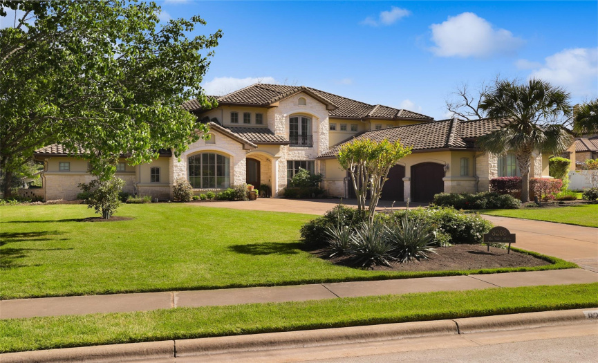 8208 Big View DR, Austin, Texas 78730, 5 Bedrooms Bedrooms, ,6 BathroomsBathrooms,Residential,For Sale,Big View,ACT2250080