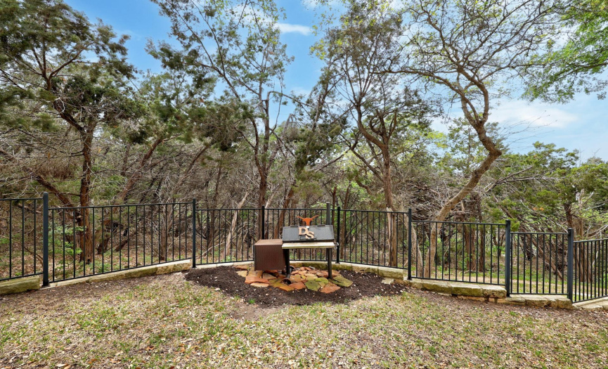 Second fenced yard with greenbelt views