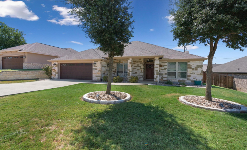 Pristine home with easy access to schools, I35 and more.