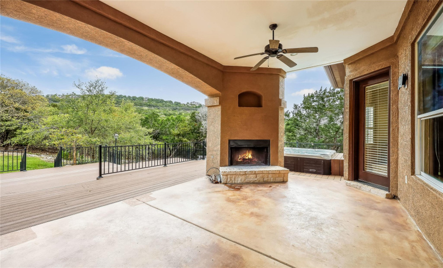 The outdoor fireplace, spacious patio and decks, so peaceful!