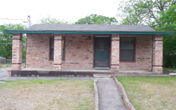 704 River ST, Seguin, Texas 78155, 2 Bedrooms Bedrooms, ,1 BathroomBathrooms,Residential,For Sale,River,ACT2420529