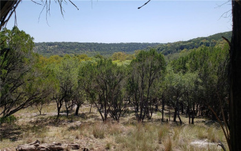Hill Country Views atop this gorgeous home site.