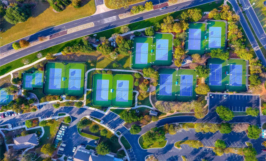 Plenty of Sun City pickleball and tennis courts ready for your best serve and volley.