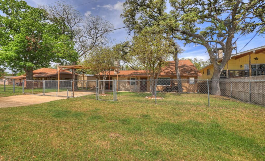 1075 Driftwind DR, Canyon Lake, Texas 78133, 2 Bedrooms Bedrooms, ,2 BathroomsBathrooms,Residential,For Sale,Driftwind,ACT9156389