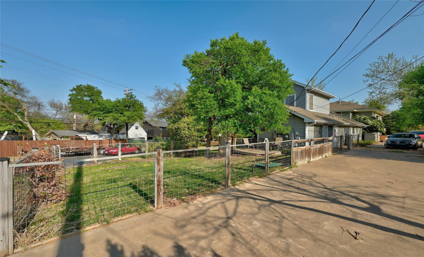 1811 39th ST, Austin, Texas 78731, ,Residential Income,For Sale,39th,ACT3240355
