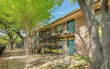 7685 Northcross DR, Austin, Texas 78757, 2 Bedrooms Bedrooms, ,2 BathroomsBathrooms,Residential,For Sale,Northcross,ACT7636099