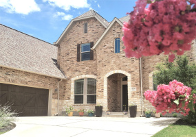 Amazing 5/4.5/2 floorplan awaits you. Home is a classic beauty in perfect condition.