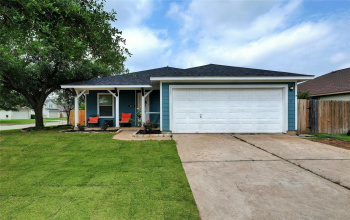 201 Madison LN, Hutto, Texas 78634 For Sale