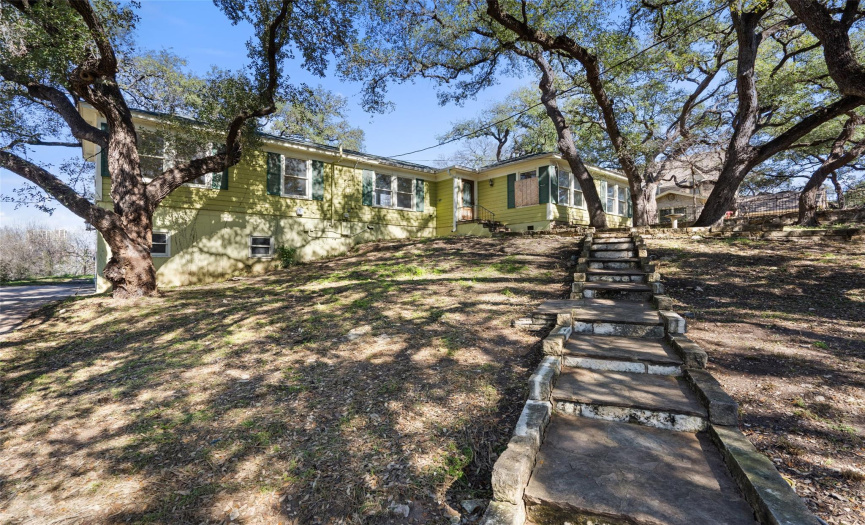 212 Bonnieview ST, Austin, Texas 78704, 3 Bedrooms Bedrooms, ,2 BathroomsBathrooms,Residential,For Sale,Bonnieview,ACT3429413