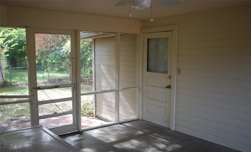 1721 32nd ST, Austin, Texas 78722, 3 Bedrooms Bedrooms, ,1 BathroomBathrooms,Residential,For Sale,32nd,ACT1231165