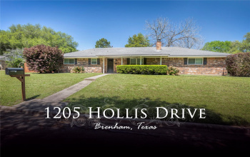 1205 Hollis DR, Brenham, Texas 77833 For Sale