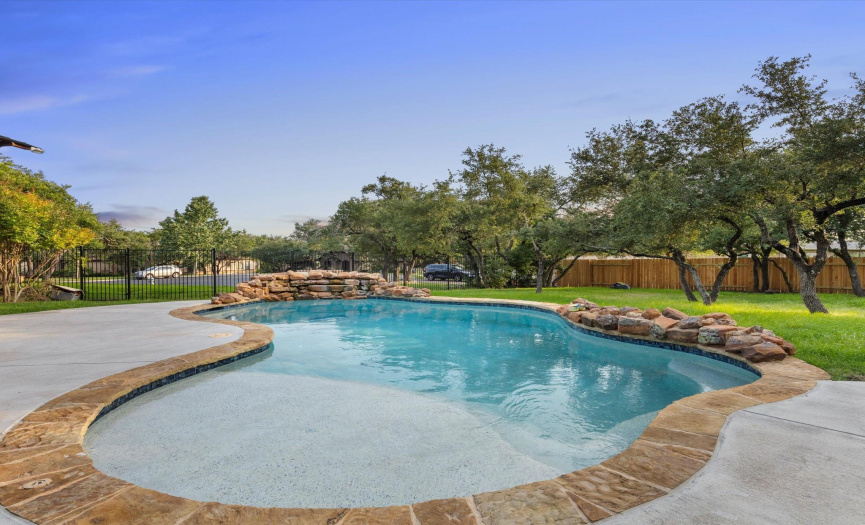 7912 Bettis Trophy DR, Austin, Texas 78739, 3 Bedrooms Bedrooms, ,2 BathroomsBathrooms,Residential,For Sale,Bettis Trophy,ACT1928087