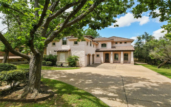 3 Waterfall DR, The Hills, Texas 78738 For Sale