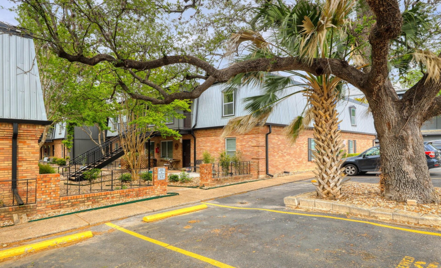 2020 Congress Ave, Austin, Texas 78704, 2 Bedrooms Bedrooms, ,1 BathroomBathrooms,Residential,For Sale,Congress,ACT6510456