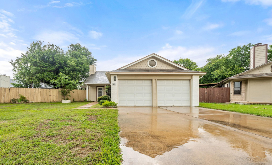 1120 Greenbriar CT, Round Rock, Texas 78664, 3 Bedrooms Bedrooms, ,2 BathroomsBathrooms,Residential,For Sale,Greenbriar,ACT7983187