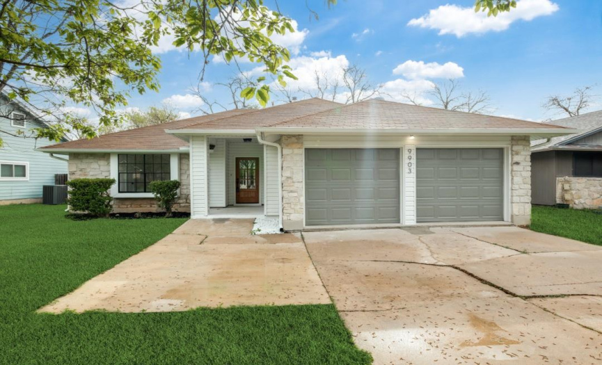 Welcome home to Tanglewood Forest in popular South Austin.