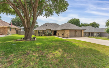 1946 Palace DR, New Braunfels, Texas 78130 For Sale