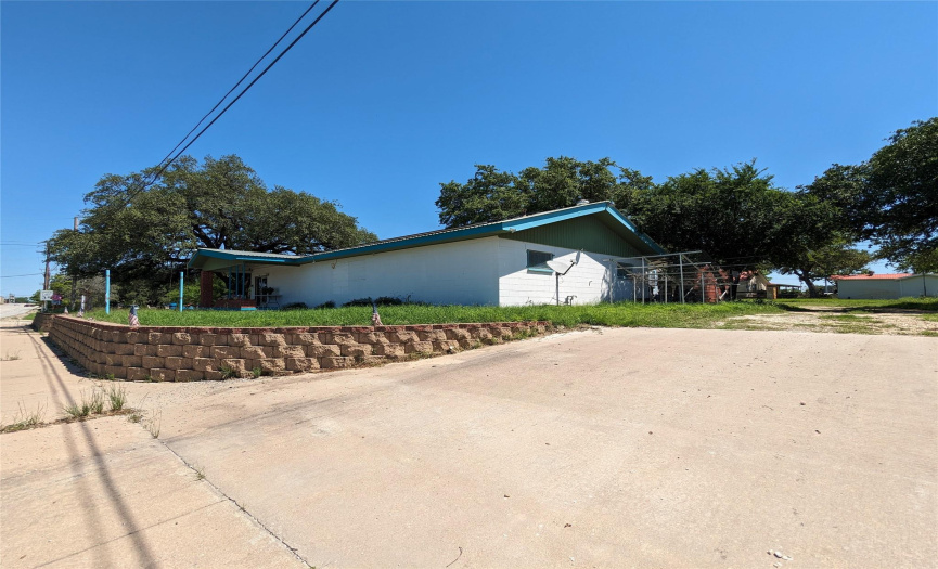 503 4th ST, Lometa, Texas 76853, ,Commercial Sale,For Sale,4th,ACT6505203
