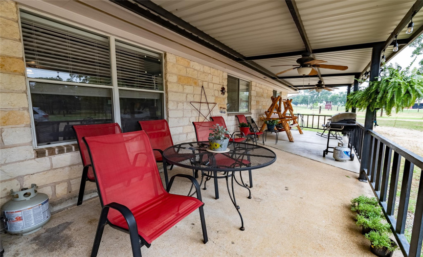Don't miss your chance to own a slice of Texas paradise where the beauty of nature meets the comfort of home. Schedule your viewing today and make your farming dreams a reality!