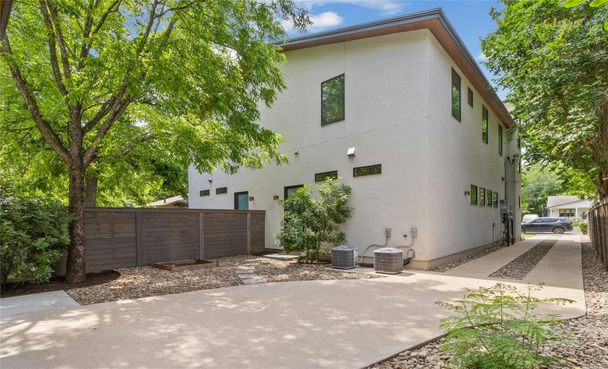 3300 Neal ST, Austin, Texas 78702, 3 Bedrooms Bedrooms, ,3 BathroomsBathrooms,Residential,For Sale,Neal,ACT1730915