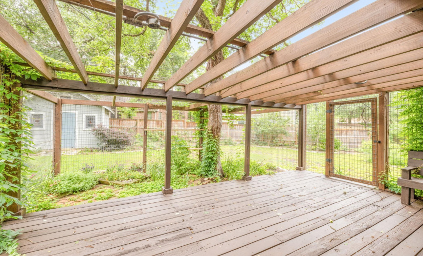 screened enclosed back porch