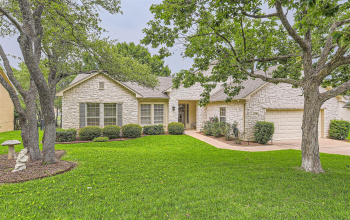 Welcome home to gorgeous golf course home!