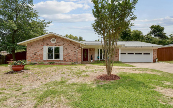 Charming single-story home in North Austin!
