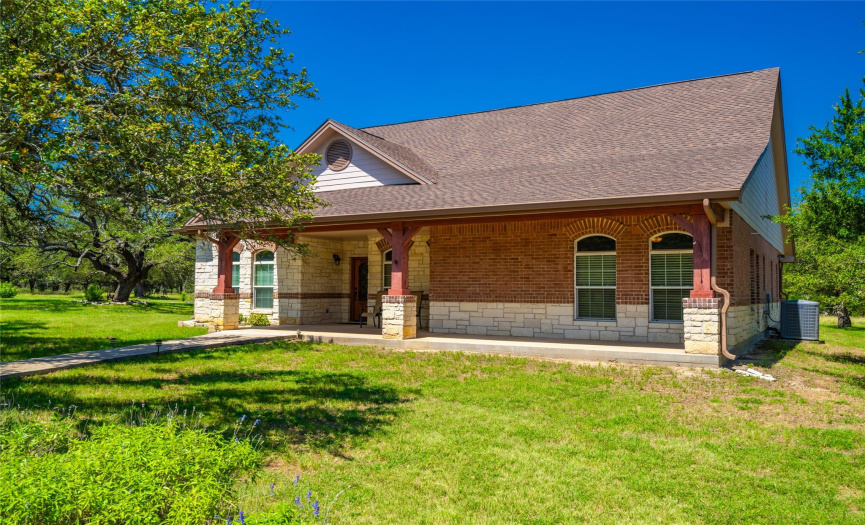 1050 Twisted Oaks DR, Horseshoe Bay, Texas 78657, 3 Bedrooms Bedrooms, ,2 BathroomsBathrooms,Farm,For Sale,Twisted Oaks,ACT8901281