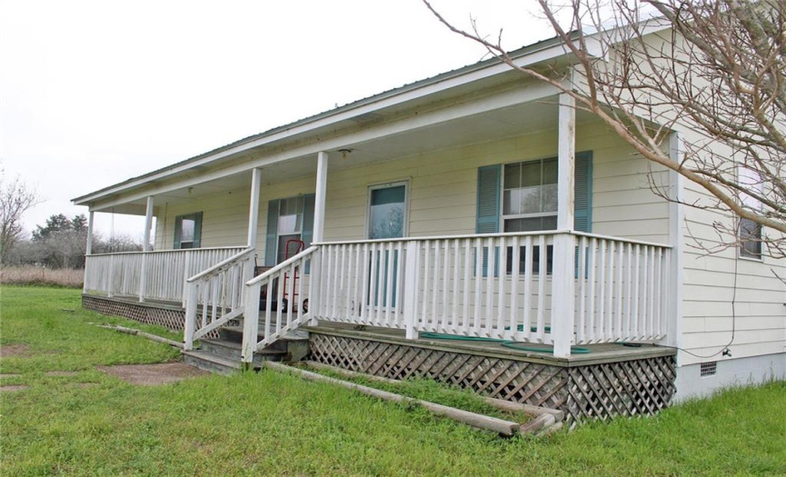 199 Sunset TRL, Luling, Texas 78648, 3 Bedrooms Bedrooms, ,2 BathroomsBathrooms,Residential,For Sale,Sunset,ACT8993678
